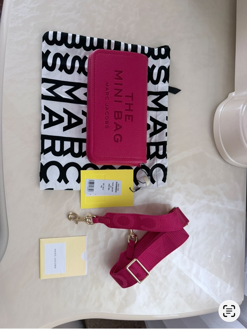 Marc Jacobs True Red Mini Bag Wallet with Detachable Strap - Picture 5 of 5